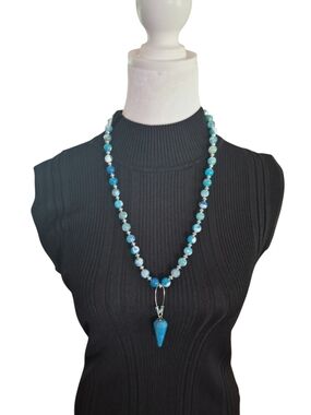HANDCRAFTED SOUTHWESTERN Blue/SILVER-TONE Beaded Pendant Necklace